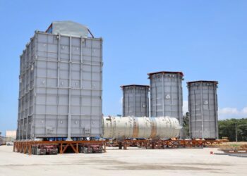 La torre de destilación de Dos Bocas no estará lista en diciembre