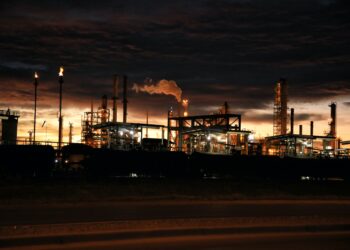 Temores de recesión tiran precios del hidrocarburo