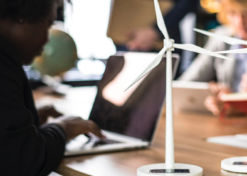 Ata Renewables abre oficina en Colombia