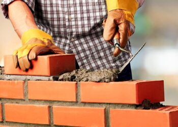 Impartirán Holcim México y UNAM curso de eficiencia energética para albañiles