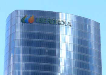 Dan suspensión definitiva a Iberdrola por juicio por multa de más de nueve mil mdp
