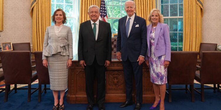 Pone AMLO a disposición de EEUU más de 1,000 km de gasoductos