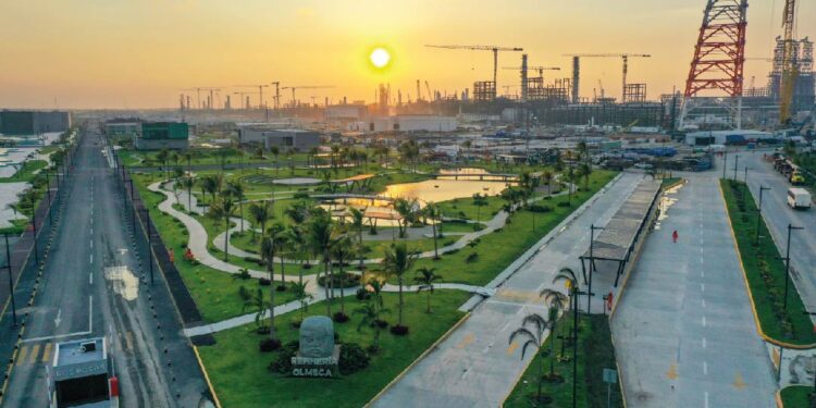 Admite Nahle que todavía no acaban de construir Dos Bocas