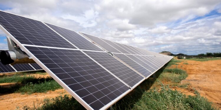 Incertidumbre política y regulatoria en Latam frena proyectos energéticos, revela sondeo