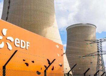 Salida de reactores nucleares en Francia prolongará tensión en suministro de energía