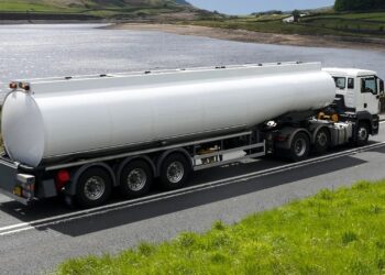 Emite COFECE recomendaciones a limitaciones que impone la CRE a comercializadores de petrolíferos