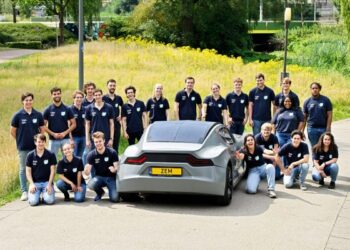 Estudiantes de Países Bajos desarrollan auto eléctrico que captura carbono