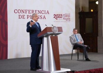 Anuncia AMLO inversión en terminal de licuefacción en Puerto Libertad
