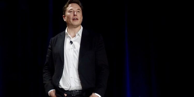 Necesitamos utilizar petróleo y gas a corto plazo: Musk