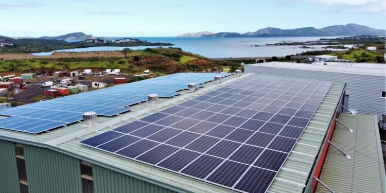 Colocó el FIDE 3,759 millones de pesos en sistemas fotovoltaicos