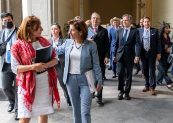 EU tiende la mano a México 