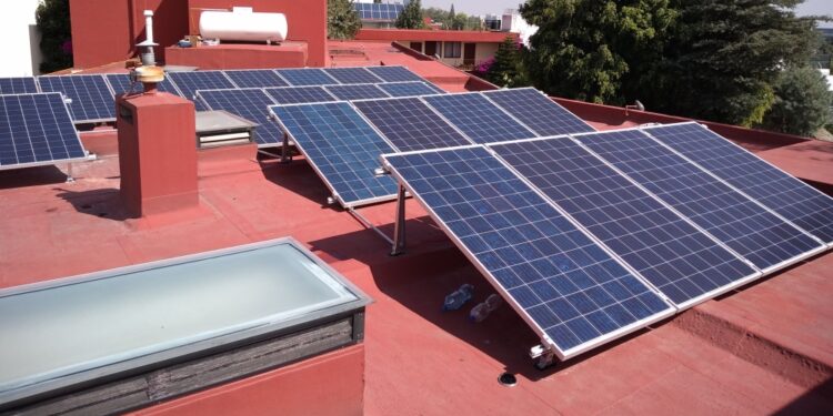 Quiere el PAN instalar paneles solares en los hogares mexicanos