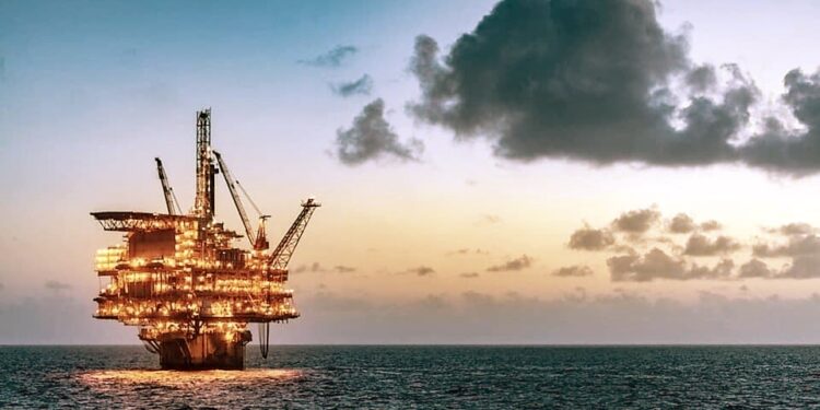 Con ganancia, empieza la semana petróleo mexicano