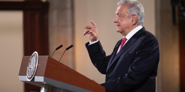 Anuncia López Obrador que desaparecerá PMI Comercio Internacional