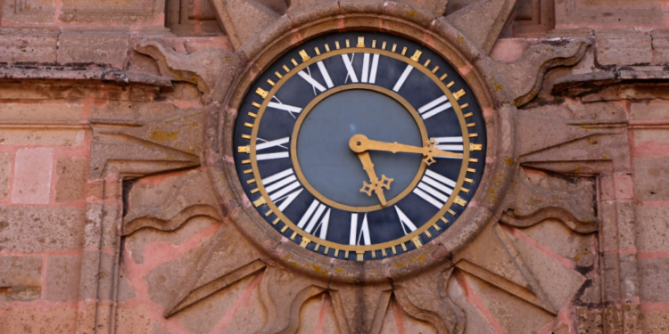 Diputados discutirán eliminación del Horario de Verano el lunes