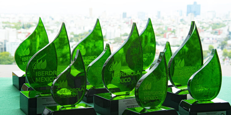 Premia Iberdrola México a proveedores locales