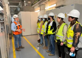Visitan integrantes de Women in Energy Chile plantas hidroeléctricas de Pacific Hydro