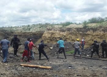 Reconoce CFE que quedó rebasada en rescate de mineros en El Pinabete