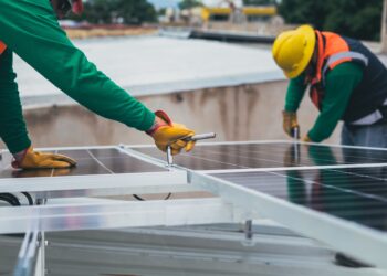 Energía fotovoltaica lidera generación de empleos en renovables