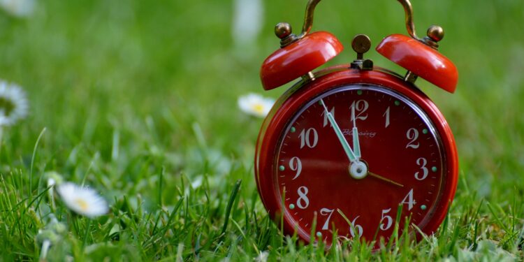 Pide Coparmex fijar horario comercial con EU