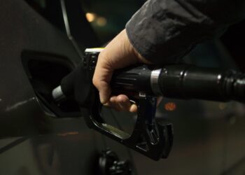Gasolina premium subió 31.63% en 21 meses