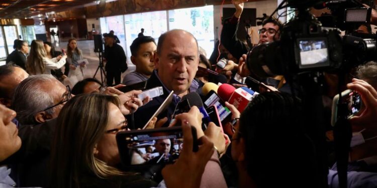 Rechaza Moreira convenio con Morena para revivir reforma eléctrica