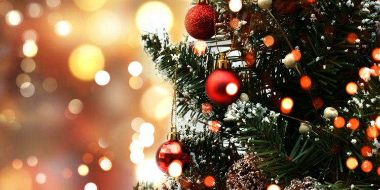 Piratería en series navideñas pone en riesgo a los hogares mexicanos