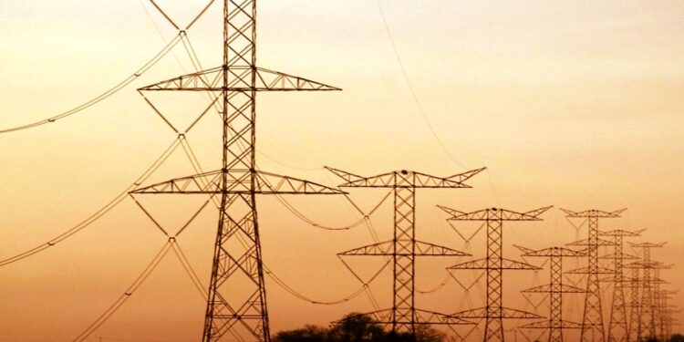 Electricidad, suministro de agua y gas por ducto llegaron apenas a 1.8% del VAB en 2021