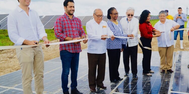 Inaugura Atlas Renewable Energy el segundo parque solar más grande de México