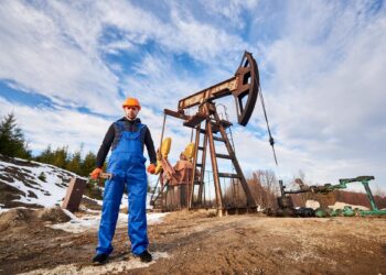 WTI se mantiene por debajo de 80 dlls