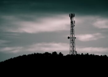 Empresas de telefonía caminan hacia las renovables