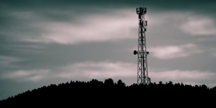 Empresas de telefonía caminan hacia las renovables