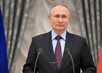 Prohíbe Putin exportación de petróleo a países de la UE, el G7 y Australia