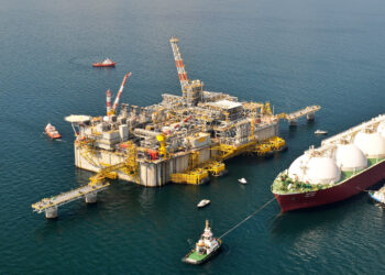 Envíos de GNL a Europa aumentaron 196.2% en un año