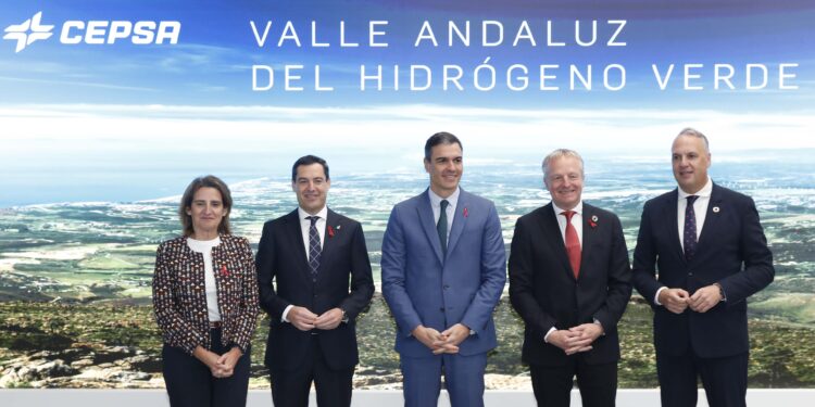 Cepsa invierte 5 mil mde para proyectos de energía renovable en España