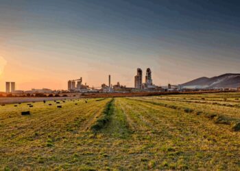 Cemex usará tecnología de hidrógeno en sus plantas para reducir emisiones de CO2