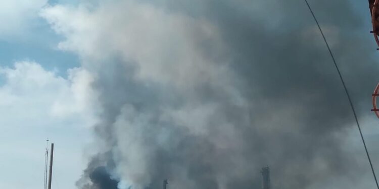 Se queda sin electricidad la refinería de Salina Cruz