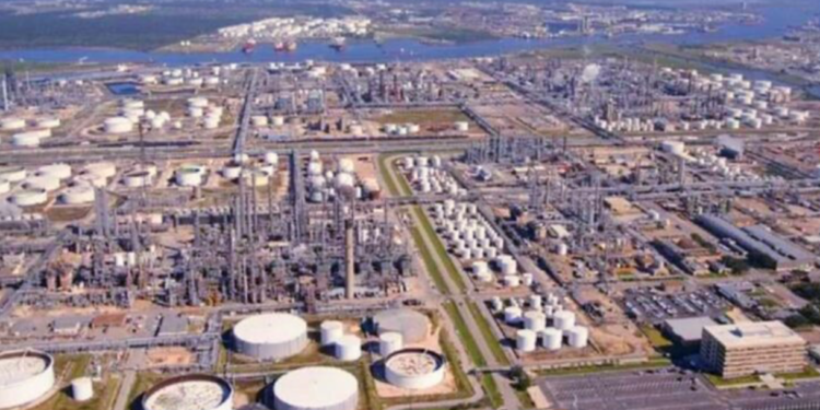 Pemex destaca desempeño positivo y ganancias de Deer Park en 2022