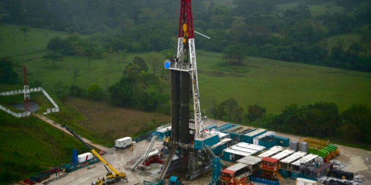 Producción de gas de Ixachi, Quesqui y Tupilco crecerá 61% este año, promete Pemex