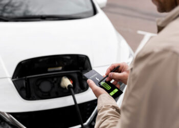 Urgen capital humano especializado en electromovilidad