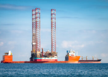 Pemex lanza licitación internacional para mantenimiento de instalaciones marinas