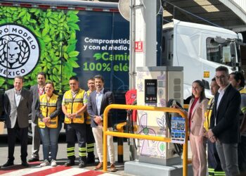 Inaugura Grupo Modelo estación de carga para camiones eléctricos