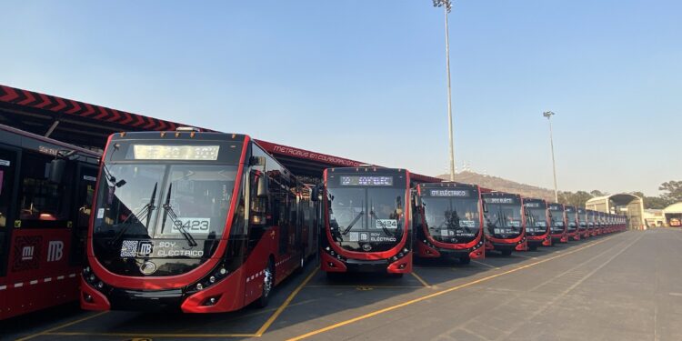Abren primera línea del Metrobús totalmente eléctrica
