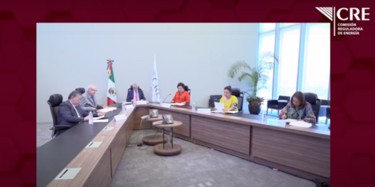 CRE avala 20 permisos para estaciones de servicio de combustibles