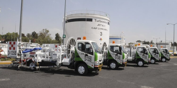 ASA debe separarse ante falta de competencia en el mercado de turbosina, ordena la Cofece