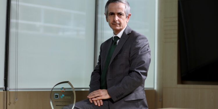 Enrique Alba, CEO de Iberdrola México, destacó el compromiso social de la compañía tras recoger el premio