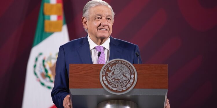 Defiende AMLO compra de plantas a Iberdrola