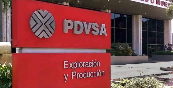 PDVSA, sin efectivo,  pide a gasolineros pagar sus facturas de inmediato