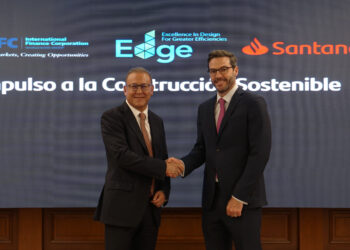 Firman Santander e IFC alianza para impulsar construcción sostenible en México