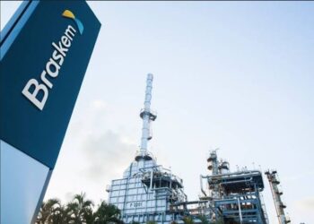 Petrobras analiza tomar el control de Braskem